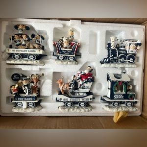 Penn State Collecable Decorative Christmas Train Set - never used